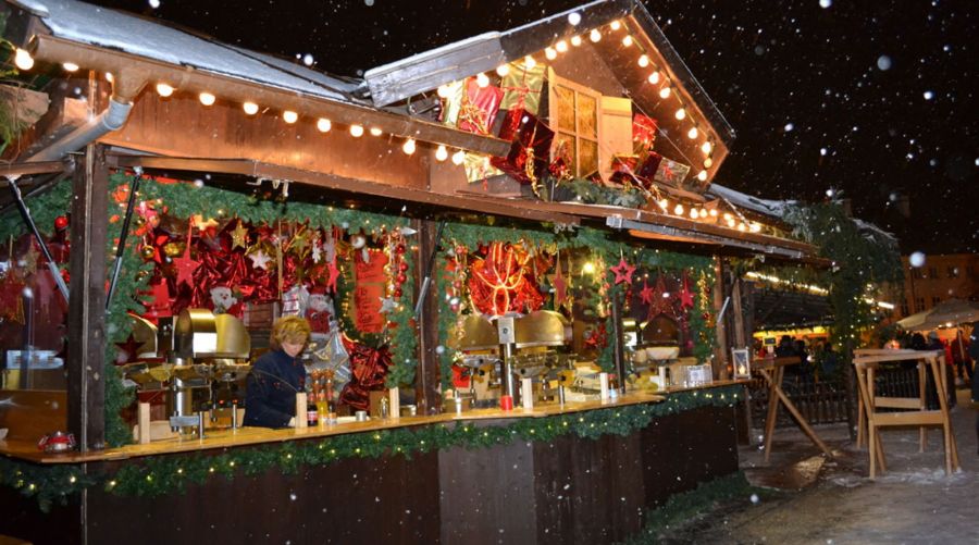 Raclette-Hütte auf dem altöttinger Christkindlmarkt